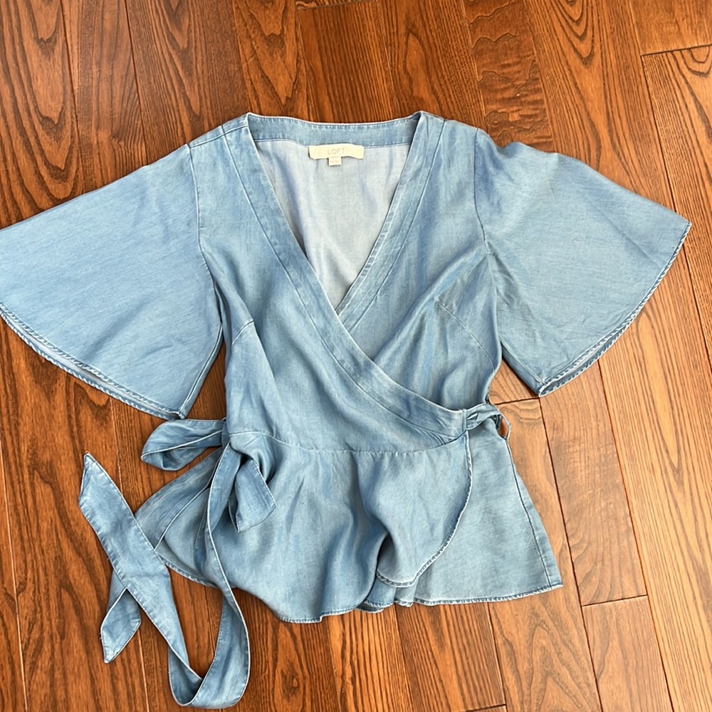 LOFT Wrap Top